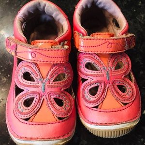 Stride rite Madison SRT Butterfly Shoes Size 7.5